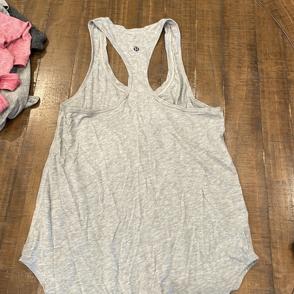 Lululemon - Picture 2 of 2